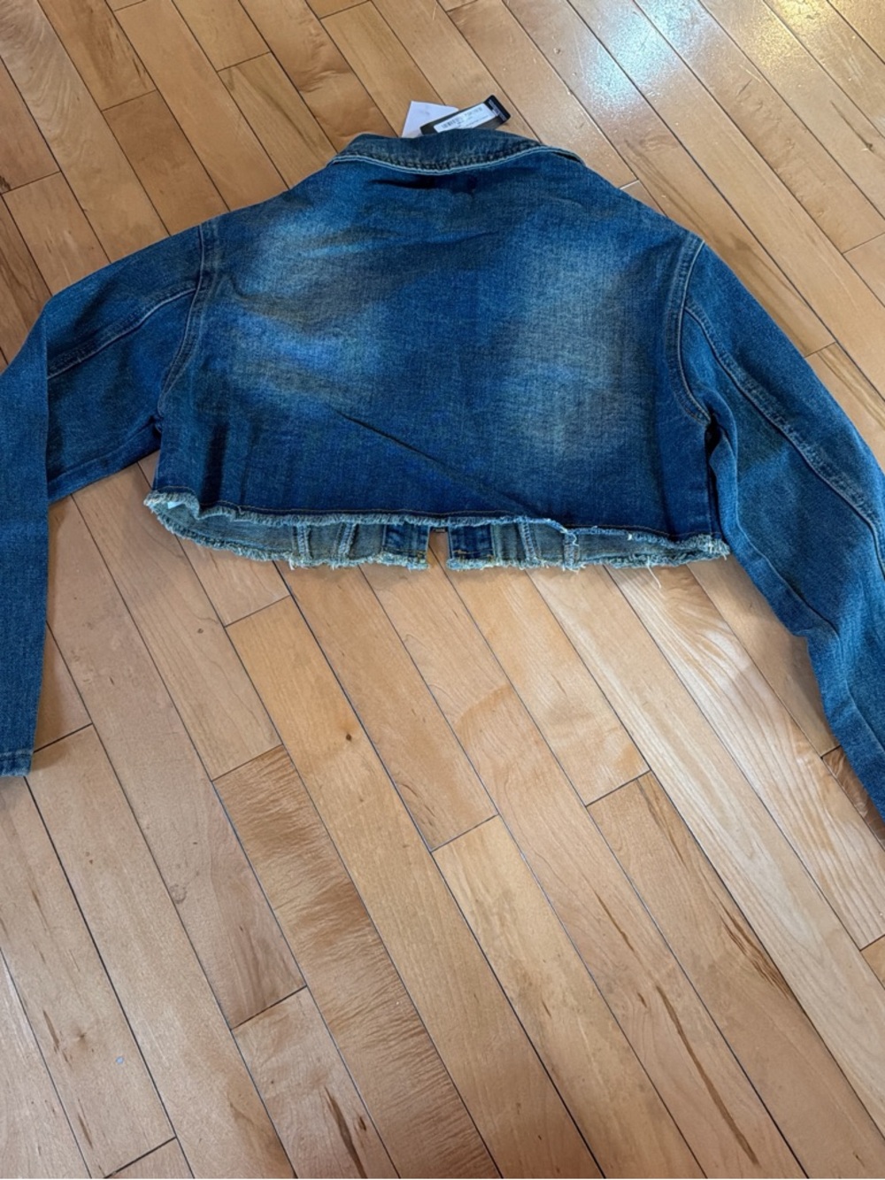 PrettyLittleThing Denim Cropped Jacket - Picture 4 of 6